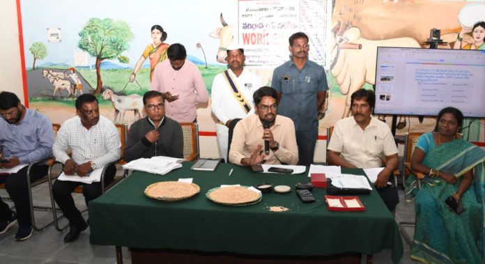 Farmers should be ensured to avoid any inconvenience at the purchasing centers.