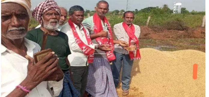 Flooded crops... Government ignores them Flooded crops... Government ignores them