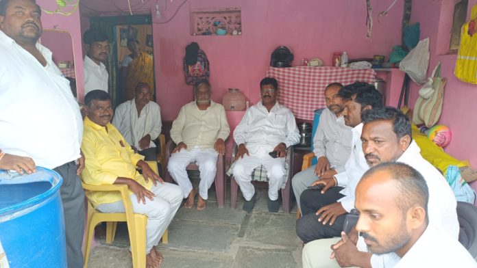Former MLA visits family of Marepalli activist