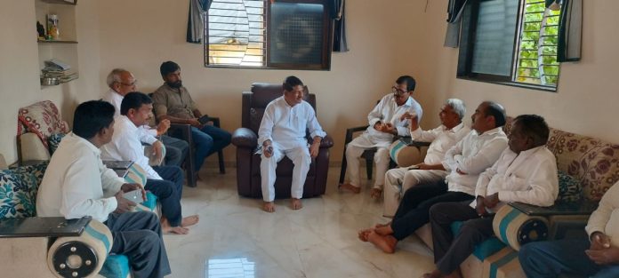 Former MLA visits victims families