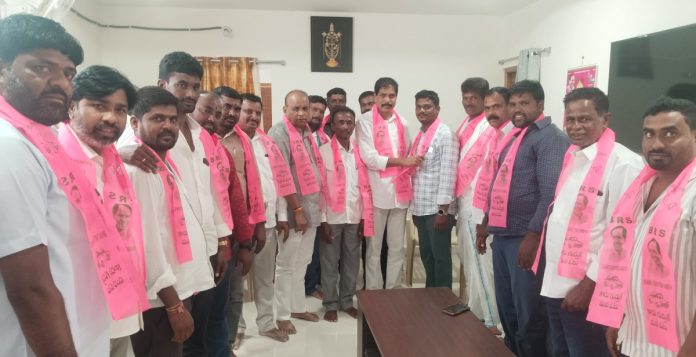 Gandivet Grama Congress workers join BRS