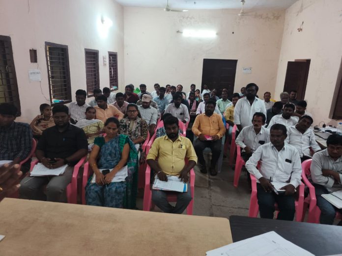 16th round of social inspection team meets with GP secretaries. 16th round of social inspection team meets with GP secretaries.