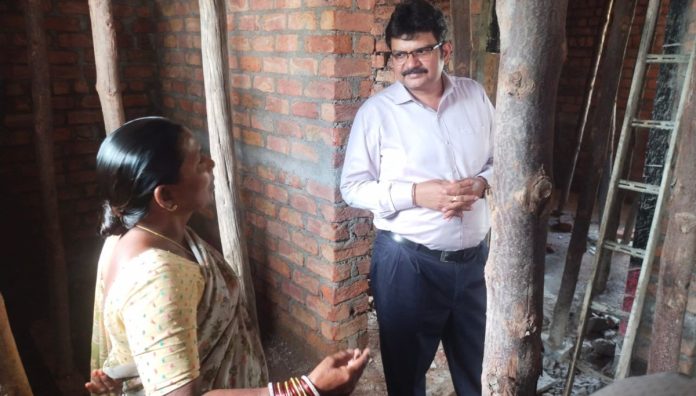 Indiramma houses should be completed soon: Collector