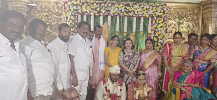 Jhansi Reddy blesses the newlyweds Jhansi Reddy blesses the newlyweds