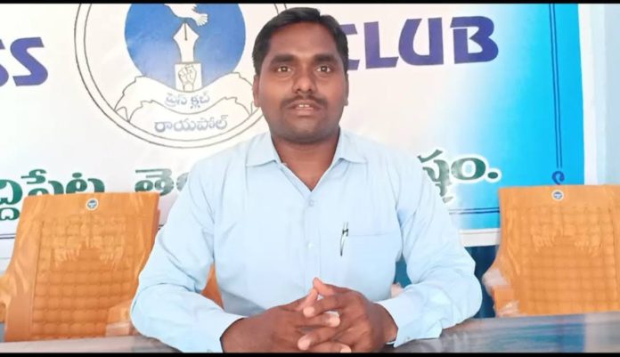 Lawyer who attacked CJI Gavai should be punished severely