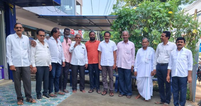 బీసీలకు రిజర్వేషన్ ఇచ్చాకే స్థానిక ఎన్నికలు నిర్వహించాలి