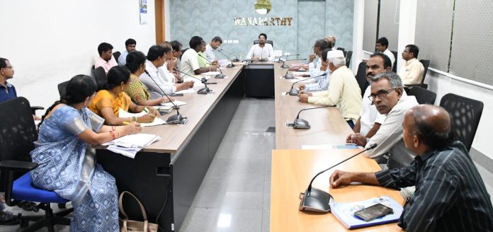 Lunch should be cooked through a cylinder. Lunch should be cooked through a cylinder.