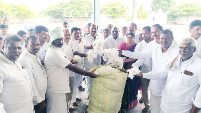 MLA inaugurates CCI Cotton Purchasing Center MLA inaugurates CCI Cotton Purchasing Center