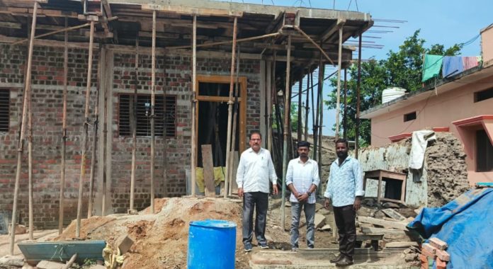 MPDO inspects Indirammas housing construction