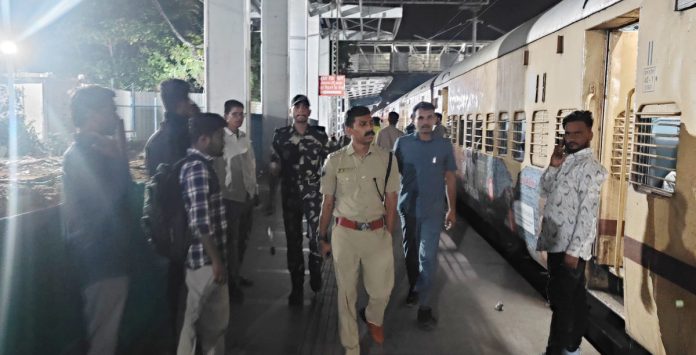 Police Commissioner conducts midnight inspections