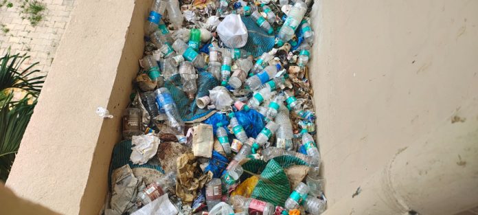 Poor sanitation in the Collectors office premises Poor sanitation in the Collectors office premises