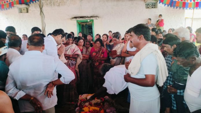 Ram Reddys death... an irreparable loss to the family: MLA Anirudh Reddy