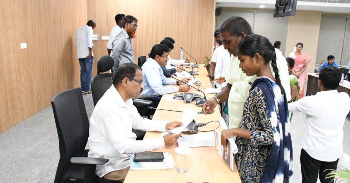 Resolve public complaints quickly: Collector