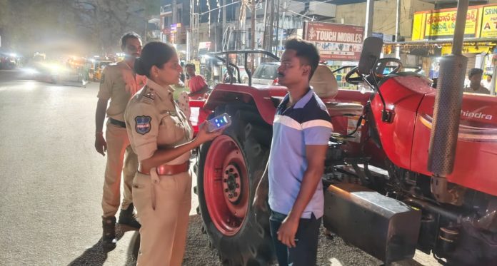 SI who conducted drunk and drive checks SI who conducted drunk and drive checks