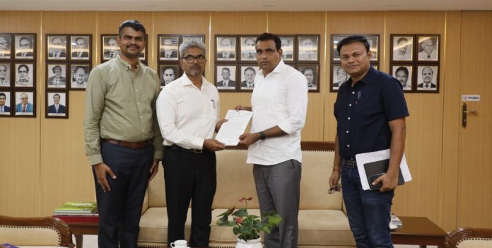 Satavahana Express halting at Jangaon Satavahana Express halting at Jangaon