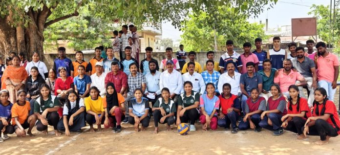 Students selected for zonal level kabaddi and volleyball competitions