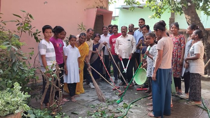 Swachh Bharat under the auspices of Mahatma Volunteer Service Organization