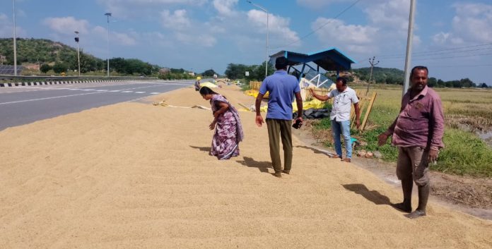 Tahsildar inspects Secunderabad Purchasing Center