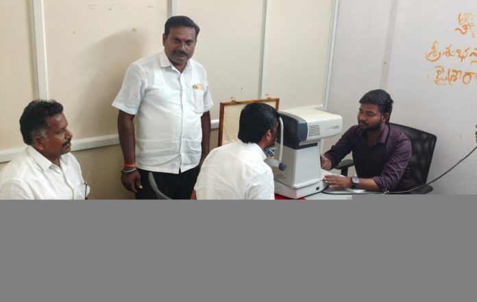 ఉచిత వైద్య శిబిరాలను సద్వినియోగం చేసుకోవాలి