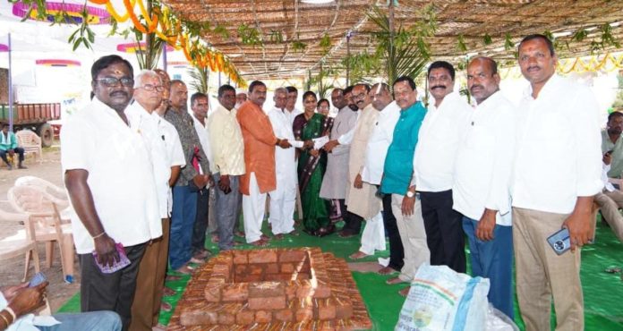 The installation of the Bodrai stone began in Dubbak.