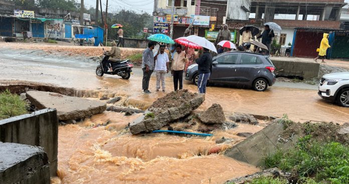 The plight of the people of Nallamala due to Cyclone Montha.. The plight of the people of Nallamala due to Cyclone Montha..