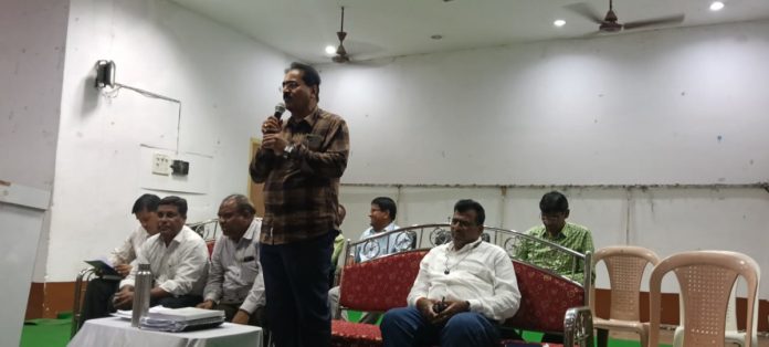 Training classes for returning officers