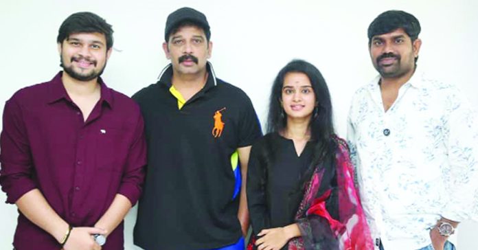 The enchanting melody 'That moonlight for me..'