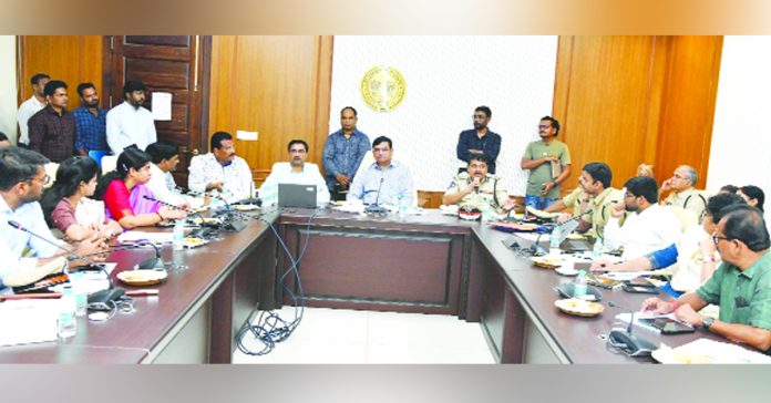 The pace of the Medaram Mahajatara work should be increased.