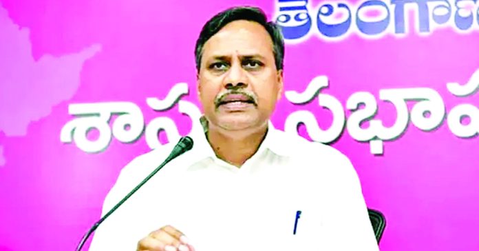 Untitled-39 copy Flood victims should be helped.