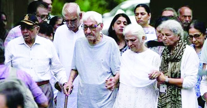 నిష్పక్షపాతమైన దర్యాప్తు జరపండి