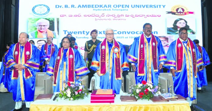 Women and prisoners are role models in education