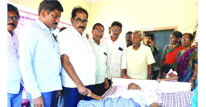 Gudipudi Nageswara Rao receives Tammineni's advice