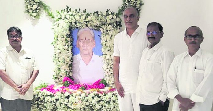 Vyakasa and CITU leaders visit Harish Rao