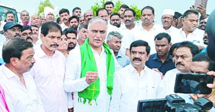 Why is the Chief Minister not helping the flood victims?