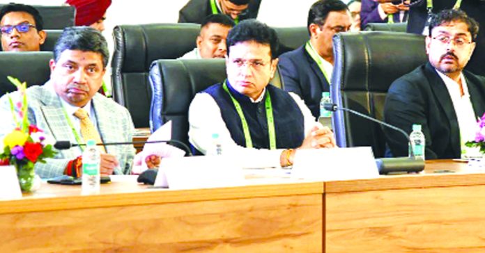 The digital divide between villages and towns should be reduced.
