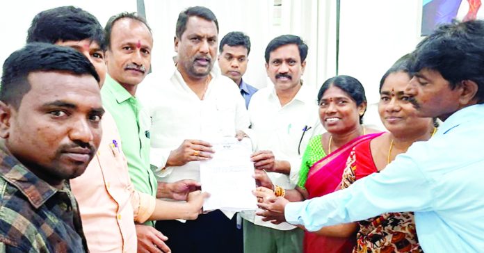 Minister promises release of Dhobi bills for minority gurukuls