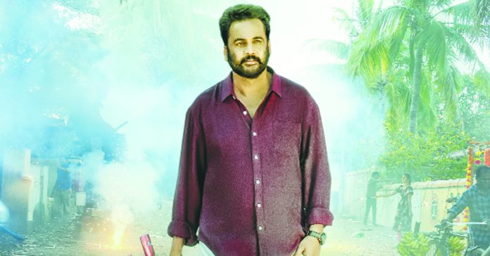 పంచాయతీ సెక్రటరీ శ్రీరామ్గా శివాజీ