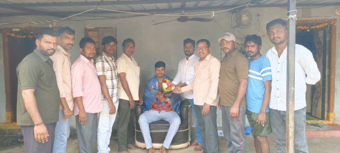 Vinod felicitated for getting Group-1 job..