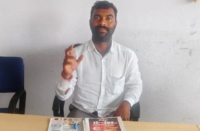 We need to help cotton and groundnut farmers who have suffered losses due to the rains. We need to help cotton and groundnut farmers who have suffered losses due to the rains.