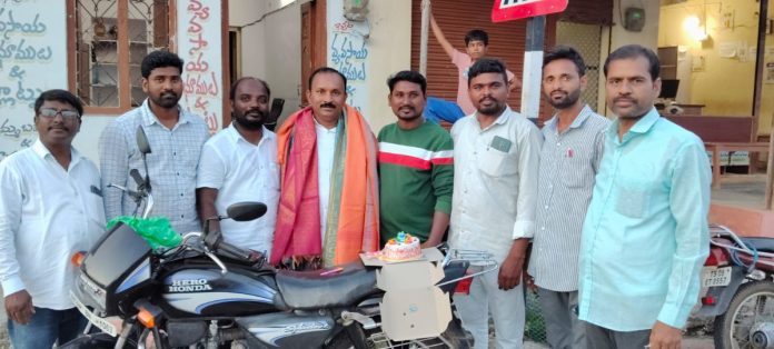 Yakaiah Gouds birthday celebrations in grand style