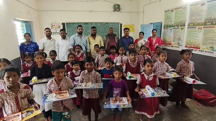 Youth should work to strengthen government schools Youth should work to strengthen government schools