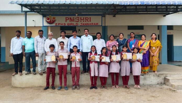 విద్యార్థులు ఆంగ్లంపై పట్టు సాధించాలి..