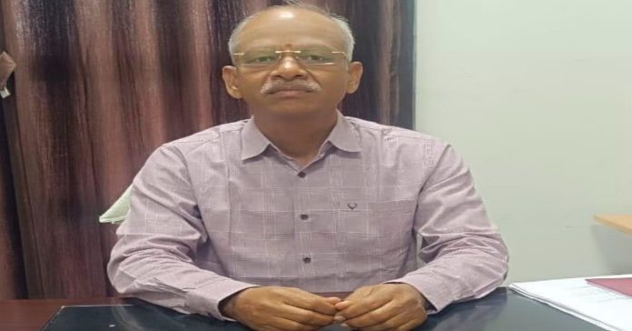 1001398489 Don't bother students with pending bills.