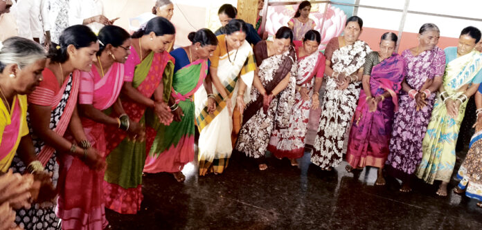 భూములు తీసుకున్నరు.. కంపెనీలేవీ?