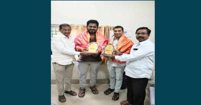 పాత్రికేయులకు ఘన సన్మానం…