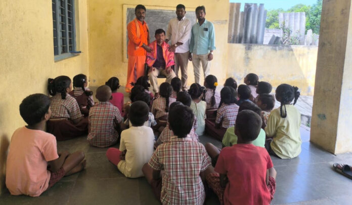 ఉత్తమ ఉపాధ్యాయునికి ఘన సన్మానం..