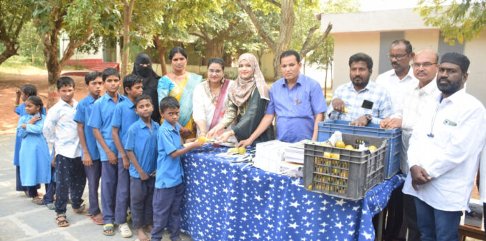 A sense of service should be cultivated from childhood.