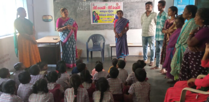 బాల్యవివాహాలు అరికట్టడంలో అంగన్వాడీలు కీలకంగా వ్యవహరించాలి