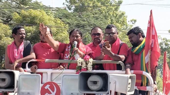 బీజేపీ ప్రభుత్వం ఎన్నికల హామీలను అమలు చేయాలి..