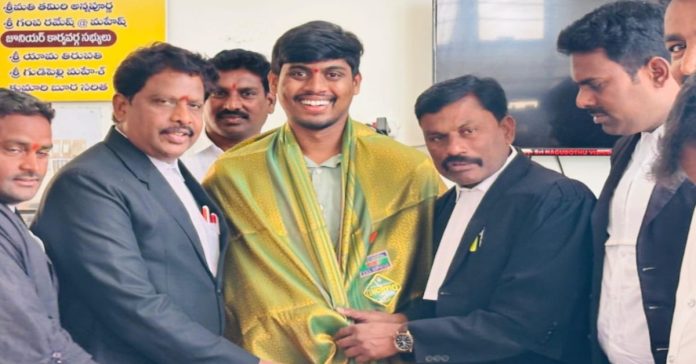 ఉత్తమ సేవా అవార్డు గ్రహీత సాయి వర్మకు బార్ అసోసియేషన్ ఘన సన్మానం..